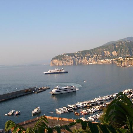 Terra E Mare Appartement Sorrento Buitenkant foto
