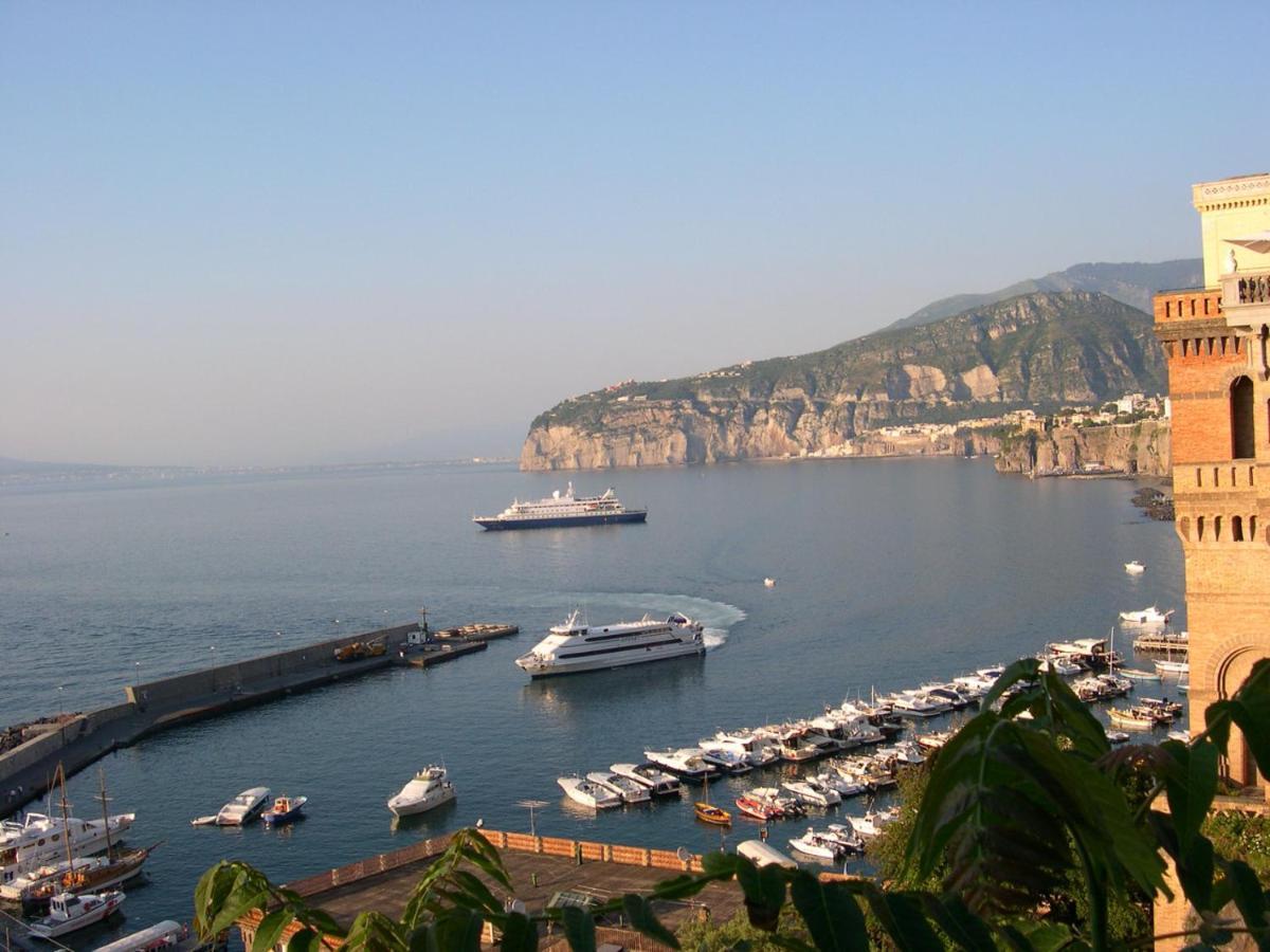 Terra E Mare Appartement Sorrento Buitenkant foto